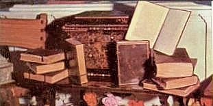 Manuscrito fr la Venerable y arqueta de "La Mística"