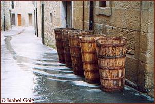 Cubas de vino en La Guardia (La Rioja)