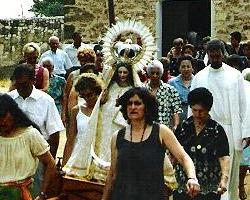 Quintanilla de Tres Barrios. Procesin a la puerta de la ermita