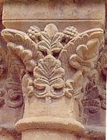 Capitel del claustro de San Juan de Duero de Soria